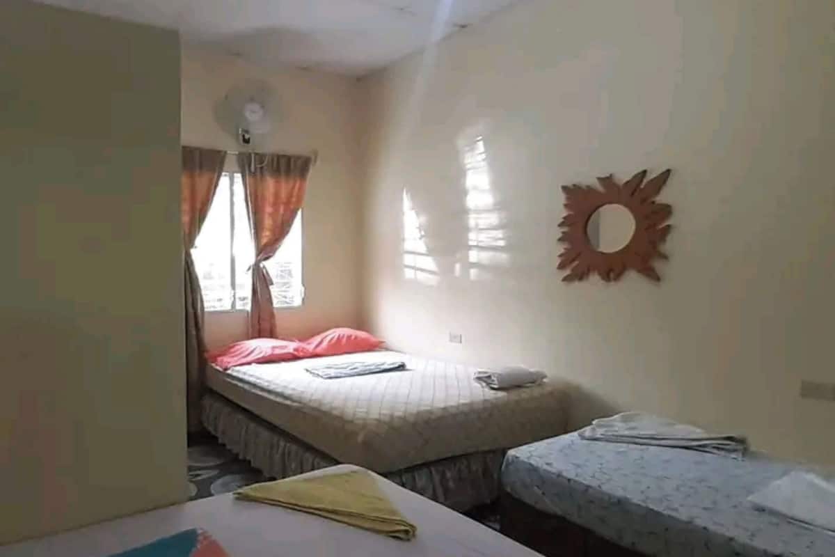 Standard Double Room | Down duvets, Select Comfort beds, laptop workspace, free WiFi