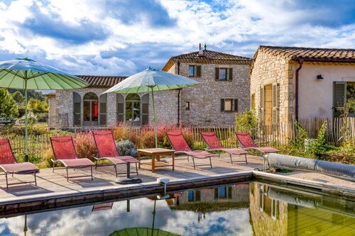 Großzügiges Ferienhaus mit 25-m-Pool & Spa, Bergblick, 20 Min. von Montpellier entfernt