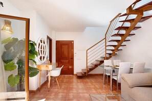 Interior - Vacation Home 'Villa Charlotte' with Mountain View, Shared Pool and Wi-Fi (La Oliva)