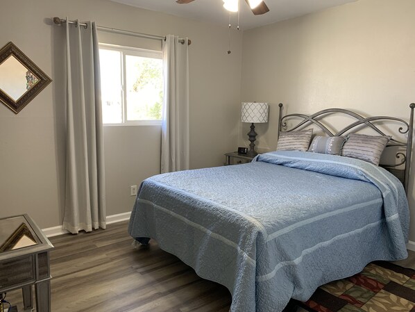 3 bedrooms, desk, iron/ironing board, free WiFi