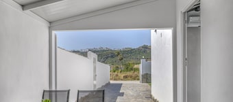 Holiday Home 'Casa El Elefante' with Private Terrace, Wi-Fi and Air Conditioning