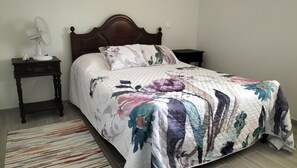 3 Schlafzimmer, Bügeleisen/Bügelbrett, kostenloses WLAN, Bettwäsche