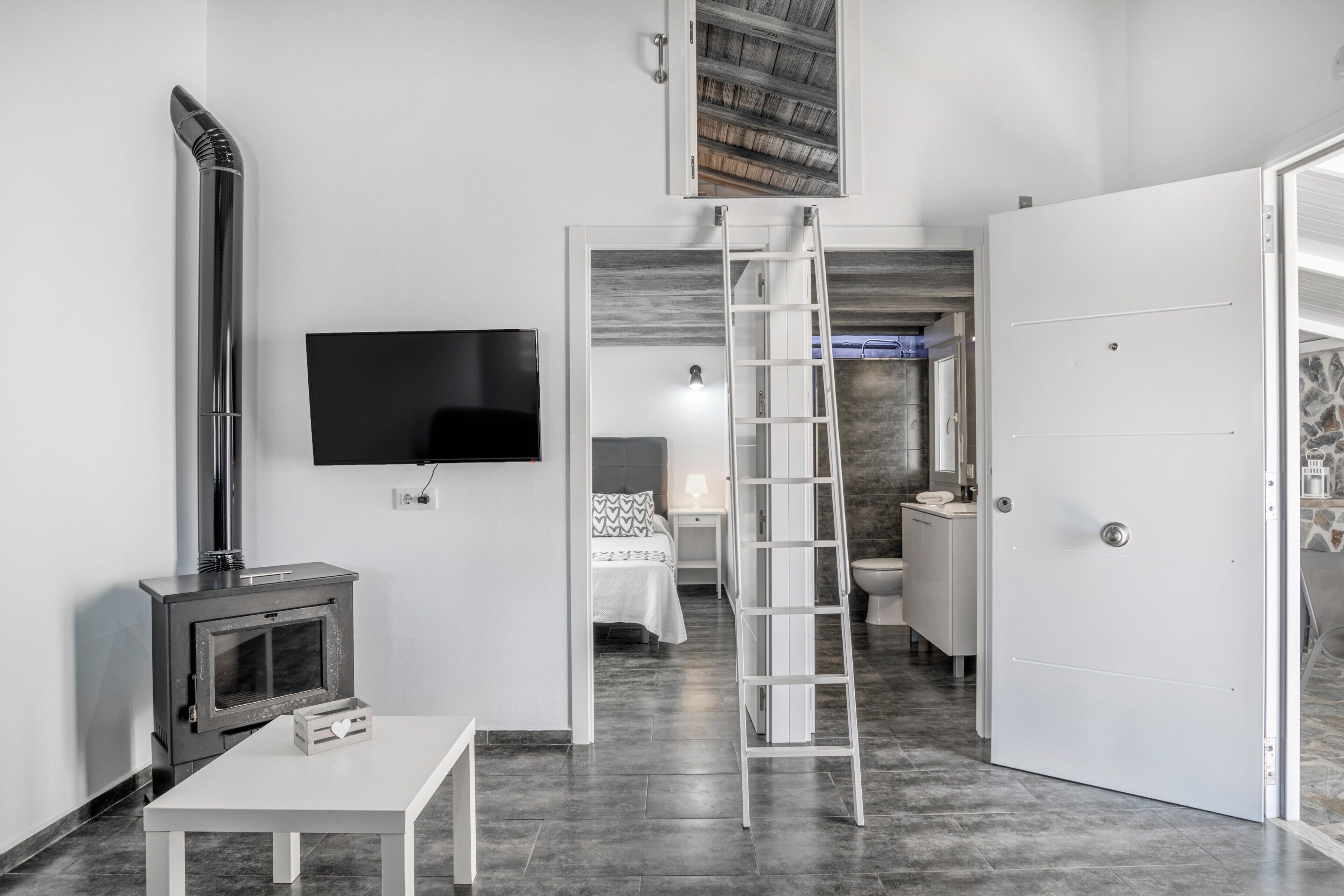 3 chambres, fer et planche à repasser, Wi-Fi gratuit, draps fournis