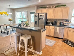 Cookware/dishes/utensils