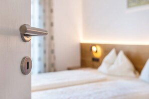 1 室のベッドルーム、アイロン / アイロン台、WiFi (無料)、ベッドシーツ