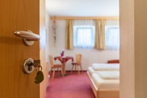 2 camere, ferro/asse da stiro, Wi-Fi gratuito, lenzuola