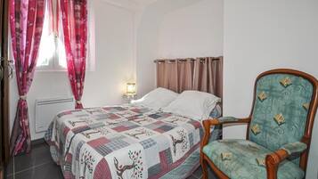 2 bedrooms, free WiFi, bed sheets