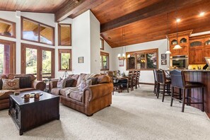 TV, fireplace, offices