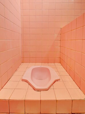 Twin Room | Bathroom