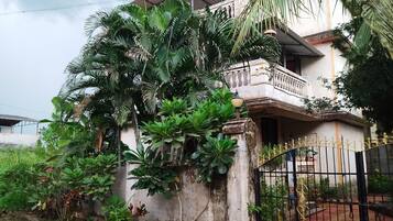 Enceinte de lâhĂ©bergement