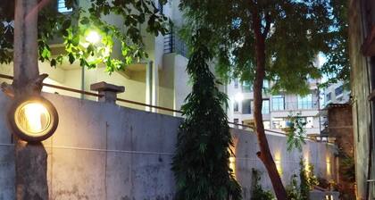 Relax with the entire family. We welcomes parties, families, and couples.