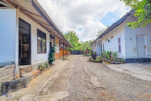 Front of property - Hotel O Pondok Ai (Negara)