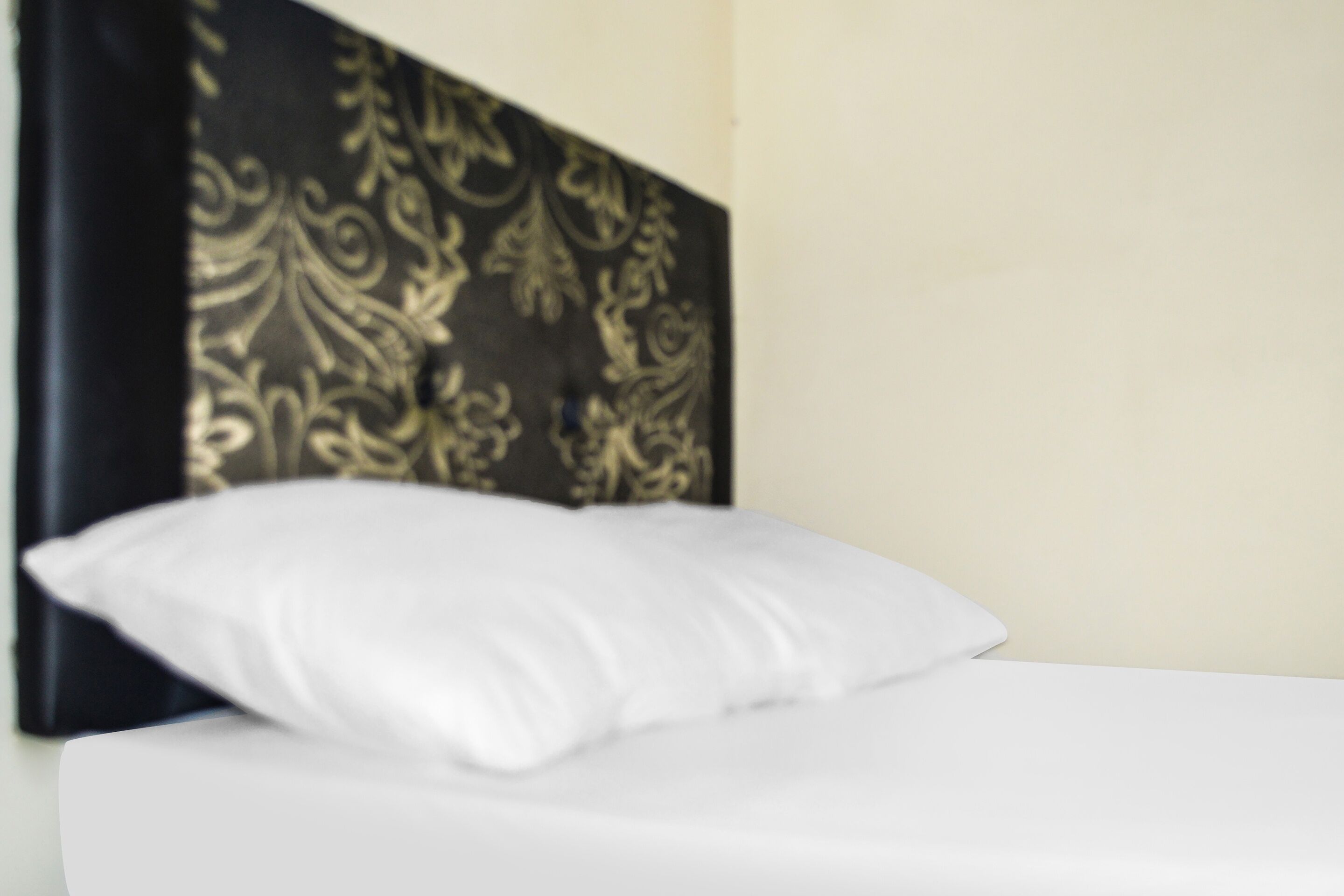 standard double room | free wifi, bed sheets