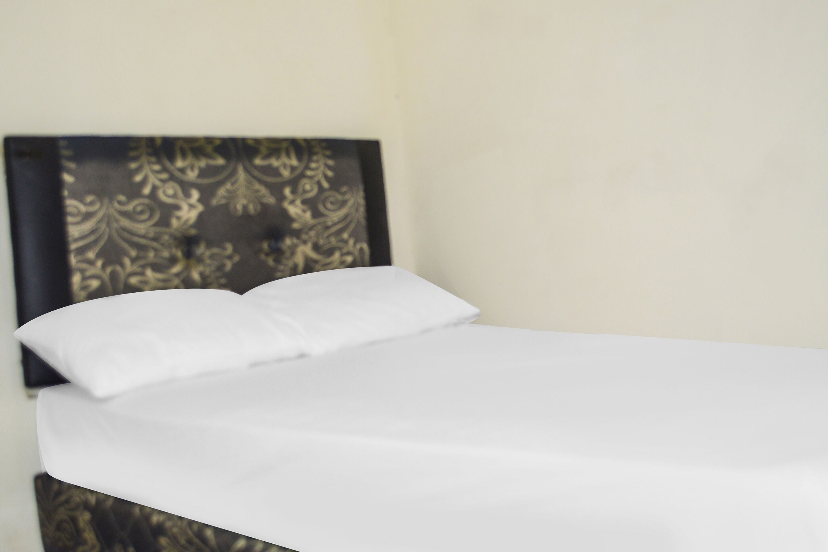 standard double room | free wifi, bed sheets
