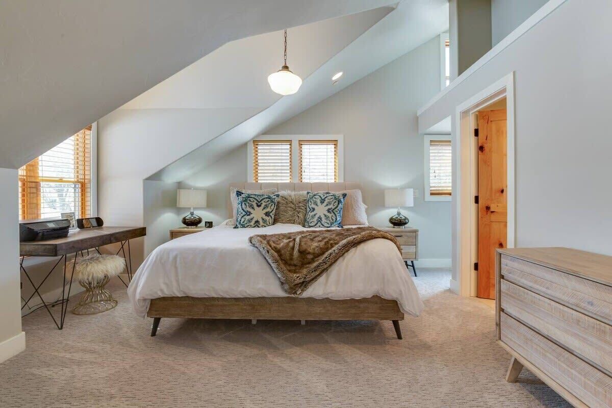 4 makuuhuonetta, silitysrauta/-lauta, Wi-Fi, vuodevaatteet