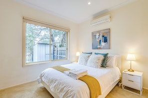 Comfort House | 3 bedrooms, iron/ironing board, free WiFi, bed sheets