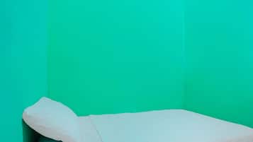 Single Room | Free WiFi, bed sheets