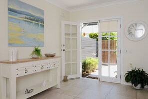 Interior - Unit 24 - Three Bedroom Waterfront Deluxe (Noosa)