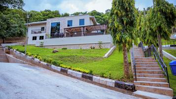 숙박 시설 정면