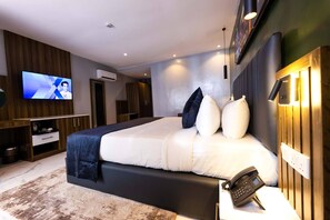 Superior-Zimmer, 1 Queen-Bett, Gartenblick | 1 Schlafzimmer, Bettwäsche aus ägyptischer Baumwolle