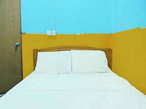 Bed sheets - Hotel O Homestay Semarang Baru SyariahNearNagoya Hill Shopping Mall (Batam)