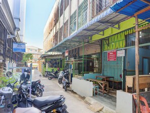 Exterior - Hotel O Homestay Semarang Baru SyariahNearNagoya Hill Shopping Mall (Batam)