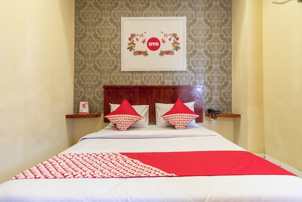 Deluxe-Doppelzimmer | Schreibtisch, Bettwäsche