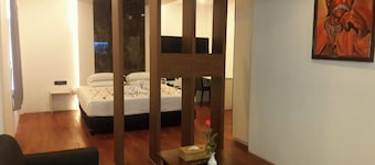 Royal Crown Hotel