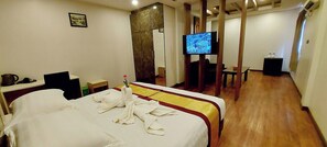 Chambre Premier double | Bureau, espace de travail pour ordinateurs portables