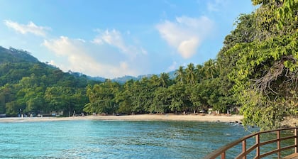 Playa La Caleta Bataan