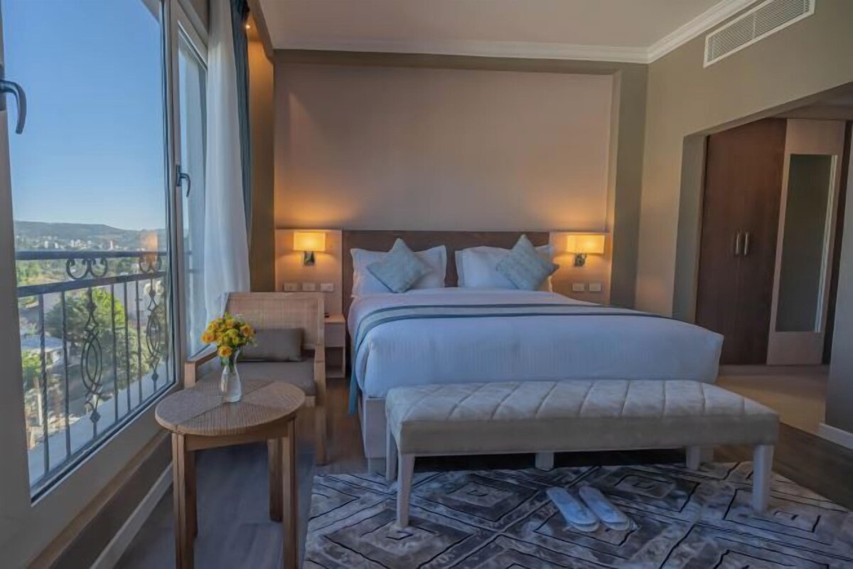 Premium Suite