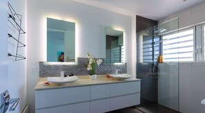 Luxury Villa, 3 Bedrooms, Ocean View | Bathroom | Shower, hair dryer, towels, soap - Blue Sanctuary (Cole Bay)