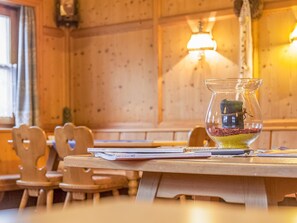 Dining - Rustic Tyrolean guesthouse, only 300m from the ski lift (Scheffau am Wilden Kaiser)