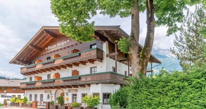 Rustic Tyrolean guesthouse, only 300m from the ski lift
