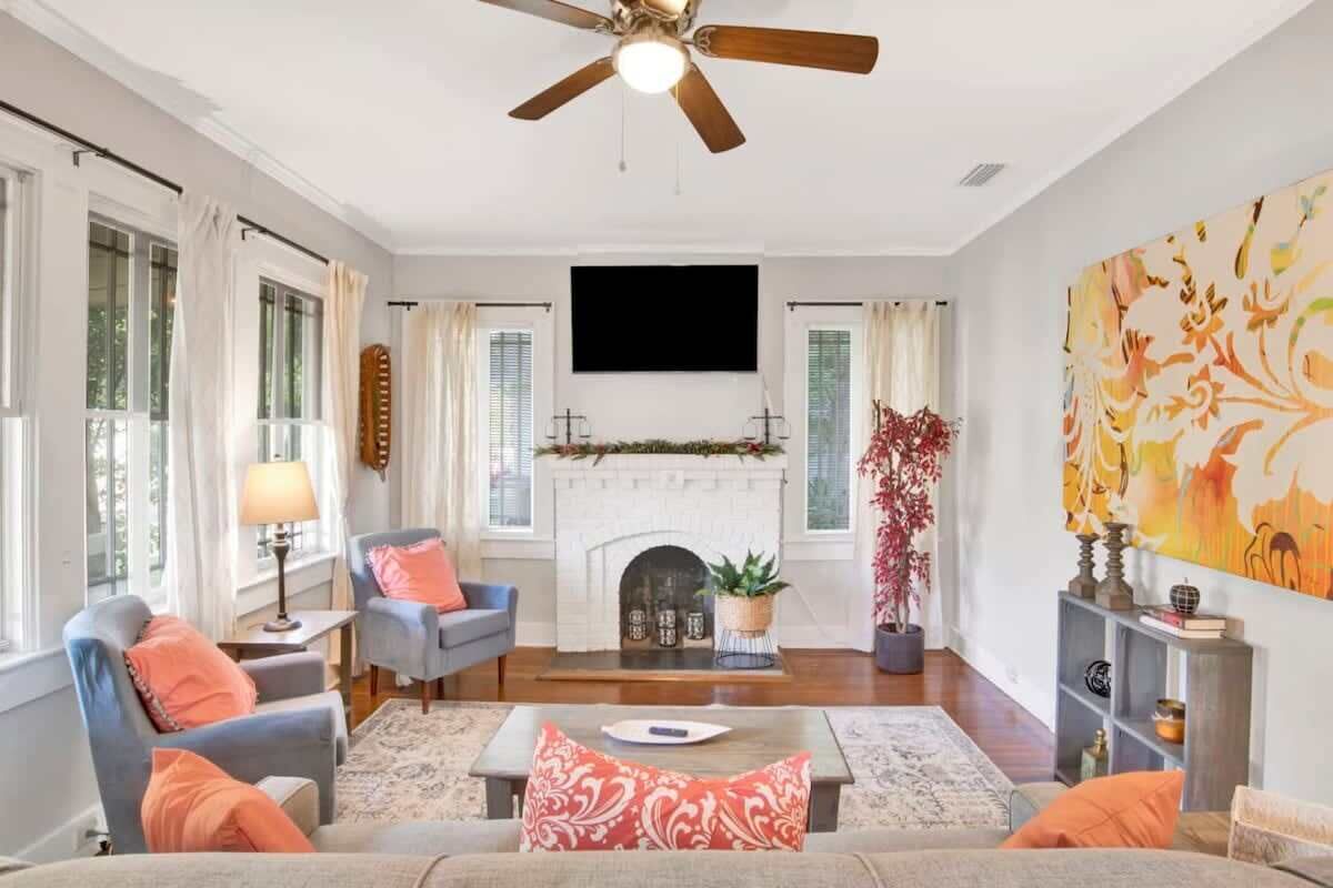 Charming Midtown Apt - Hannon Hideaway Unit C - Mobile, AL