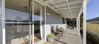 Towac Cabin 1- Scenic Escape, Picturesque Views