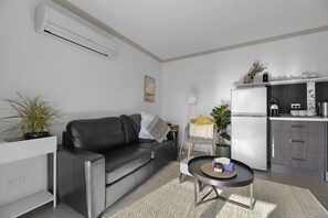 TV, DVD player, offices