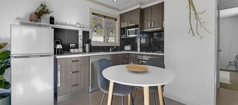 Towac Cabin 2- Modern Escape, Incredible Views