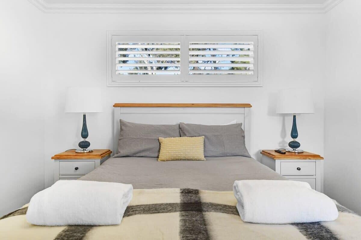 2 間睡房、熨斗/熨衫板、床單