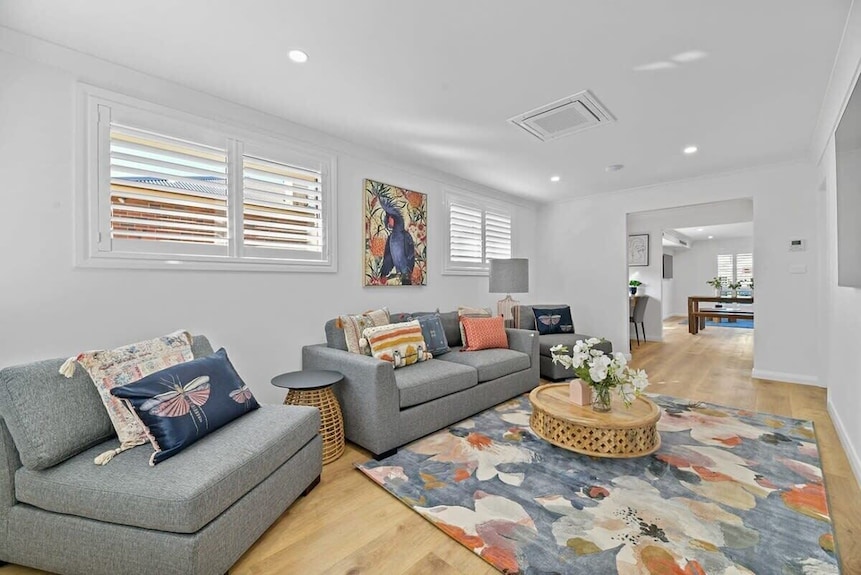 Cosy On Curran | Cbd Escape, Ev Plug, Firepit - Orange