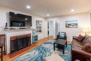 TV, fireplace, offices
