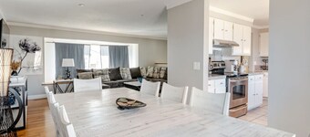 4 Bedrooms/5 Beds-Game Room~5 min Drive to College