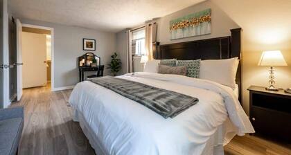 4BR w/Pool Table & Game Room, Near DT, Sleeps 11