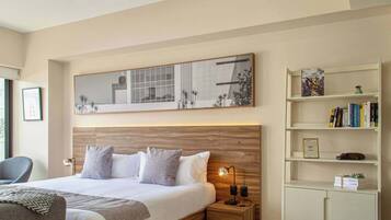 1 bedroom, desk, free WiFi, bed sheets