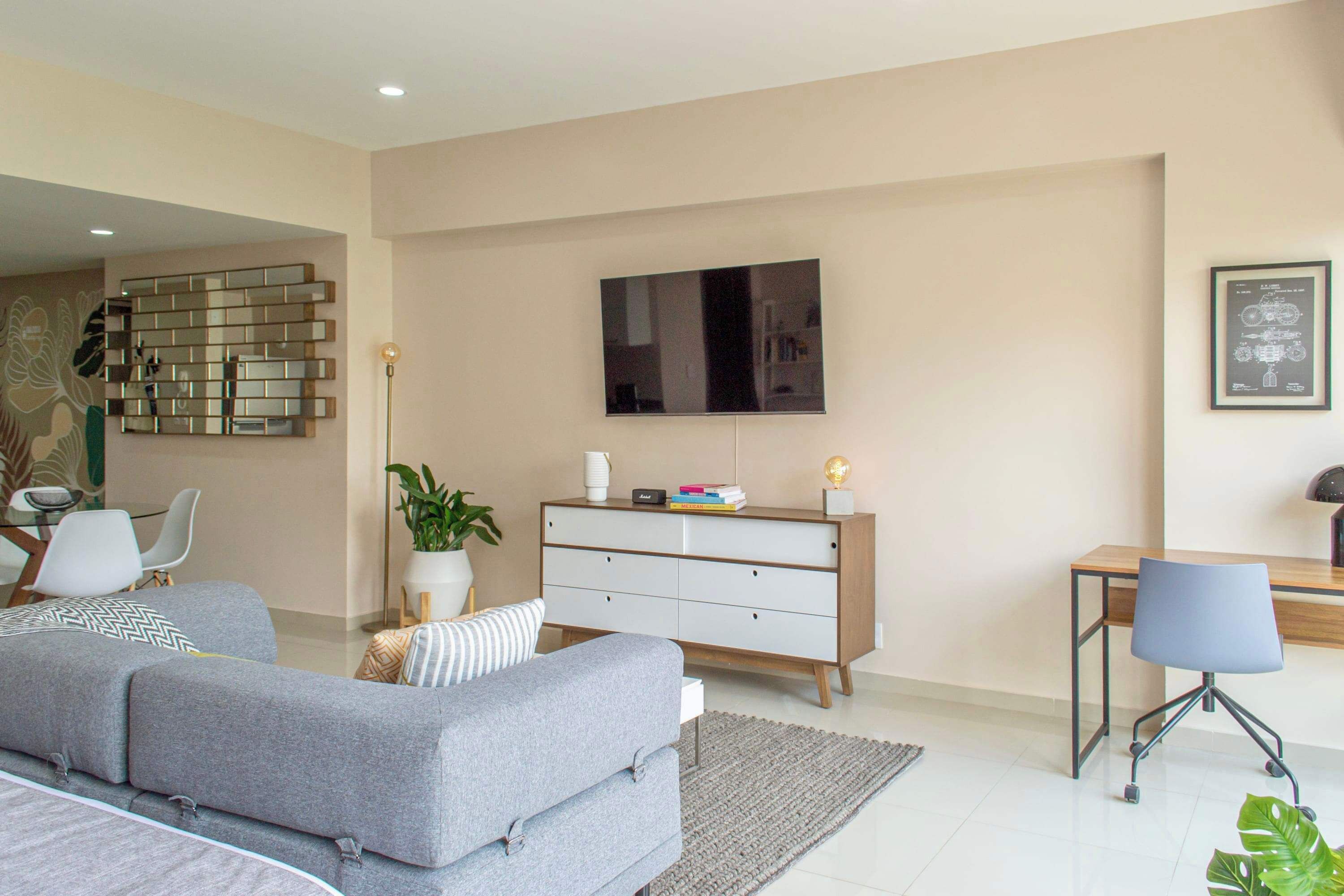 Smart TV, stereo, offices