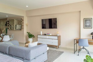 Smart TV, stereo, offices