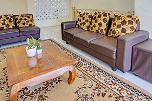 Lobby - OYO 91707 Jannah Homestay Syariah (Batu)