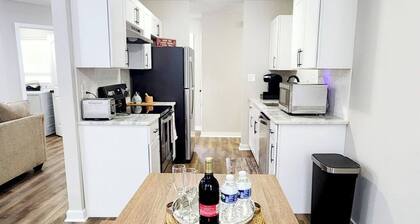 5 STAR HOME NEAR MOBILE AIRPORT & SHOPPING DISTRICT