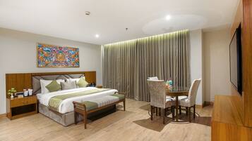 Deluxe Double Room | In-room safe, laptop workspace, free WiFi