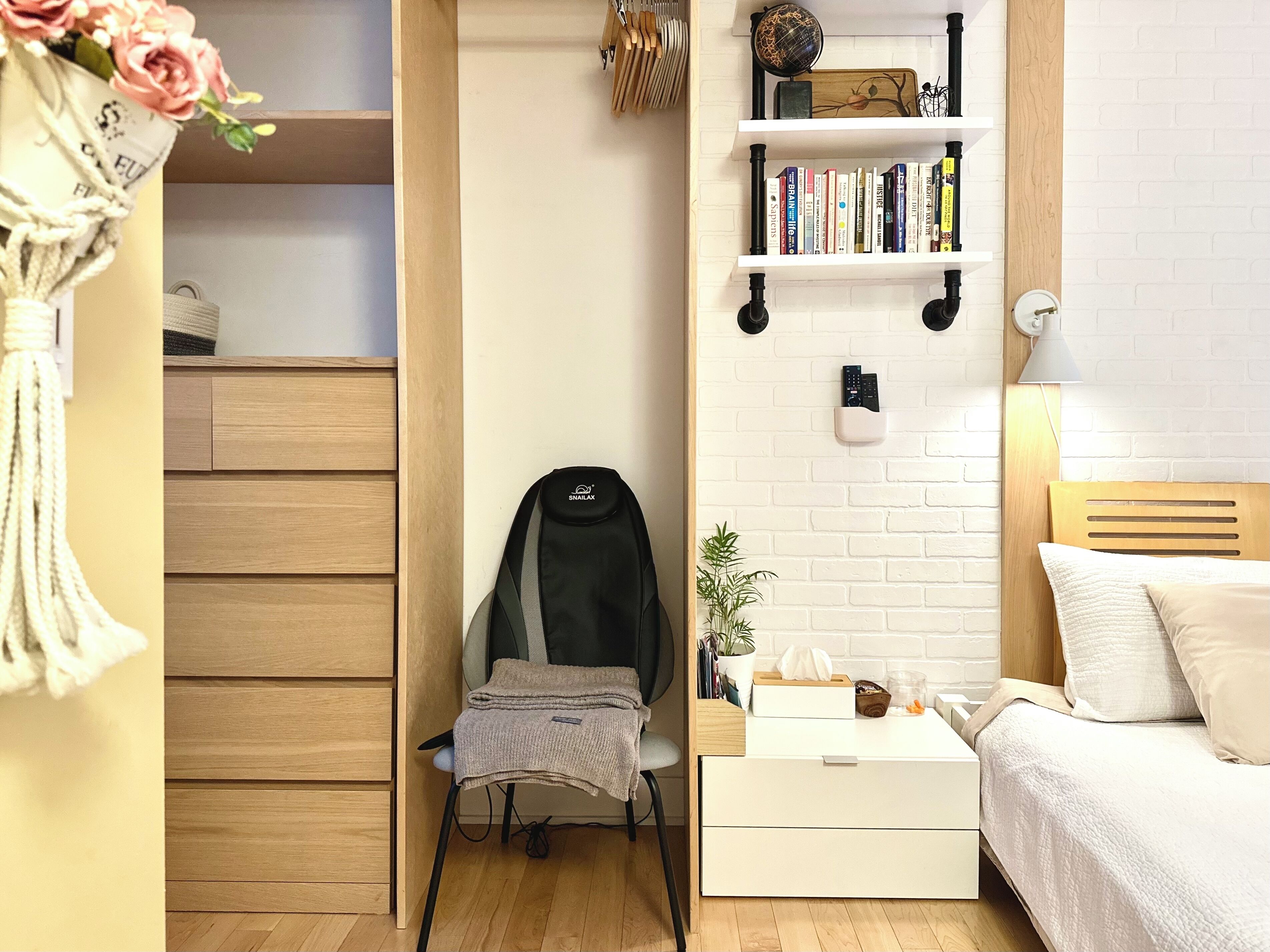 1 間睡房、書桌、隔音、熨斗/熨衫板